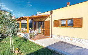 Гостиница Holiday home Liznjan *LXII *  Лижнян